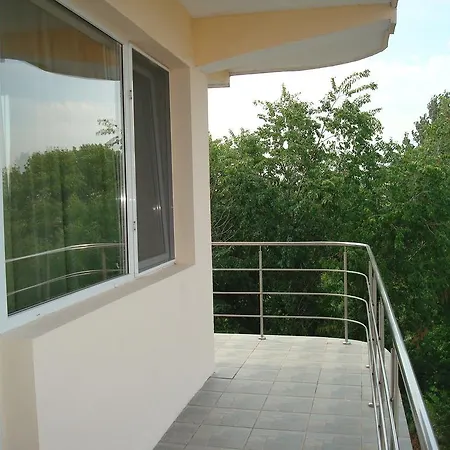 Guest house Pensiunea Doneli 3*