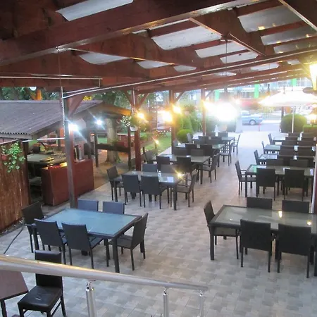 Guest house Pensiunea Doneli